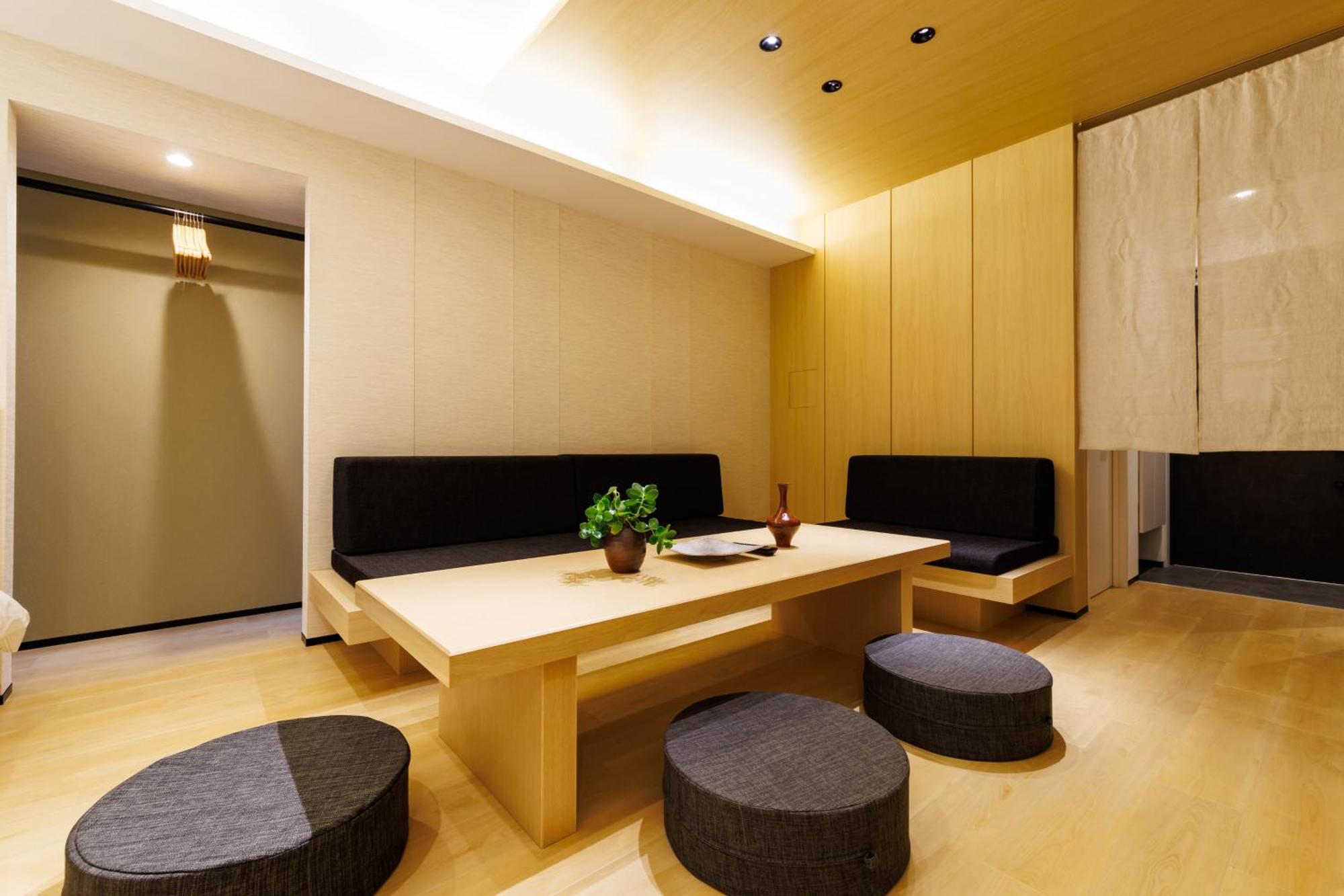 Comforts81 Shinsaibashi Осака Номер фото